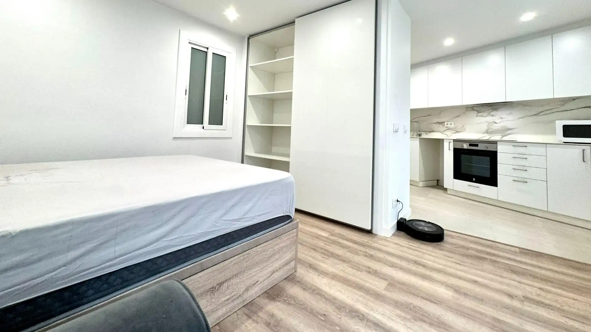 Schlafzimmer von Wohnung zum Verkauf in Barcelona mit Klimaanlage, Heizung und Parkett