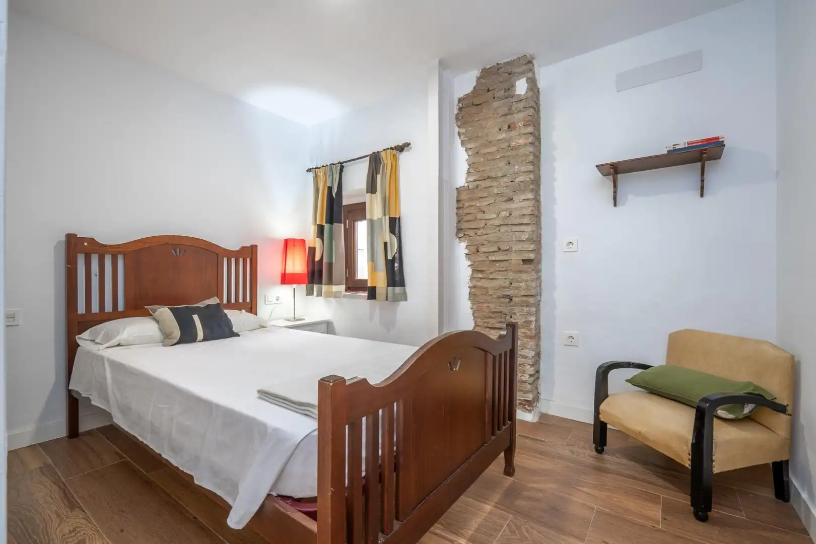 Bedroom of Houses for sale in Granada  with Air Conditioner, Terrace and Furnished
