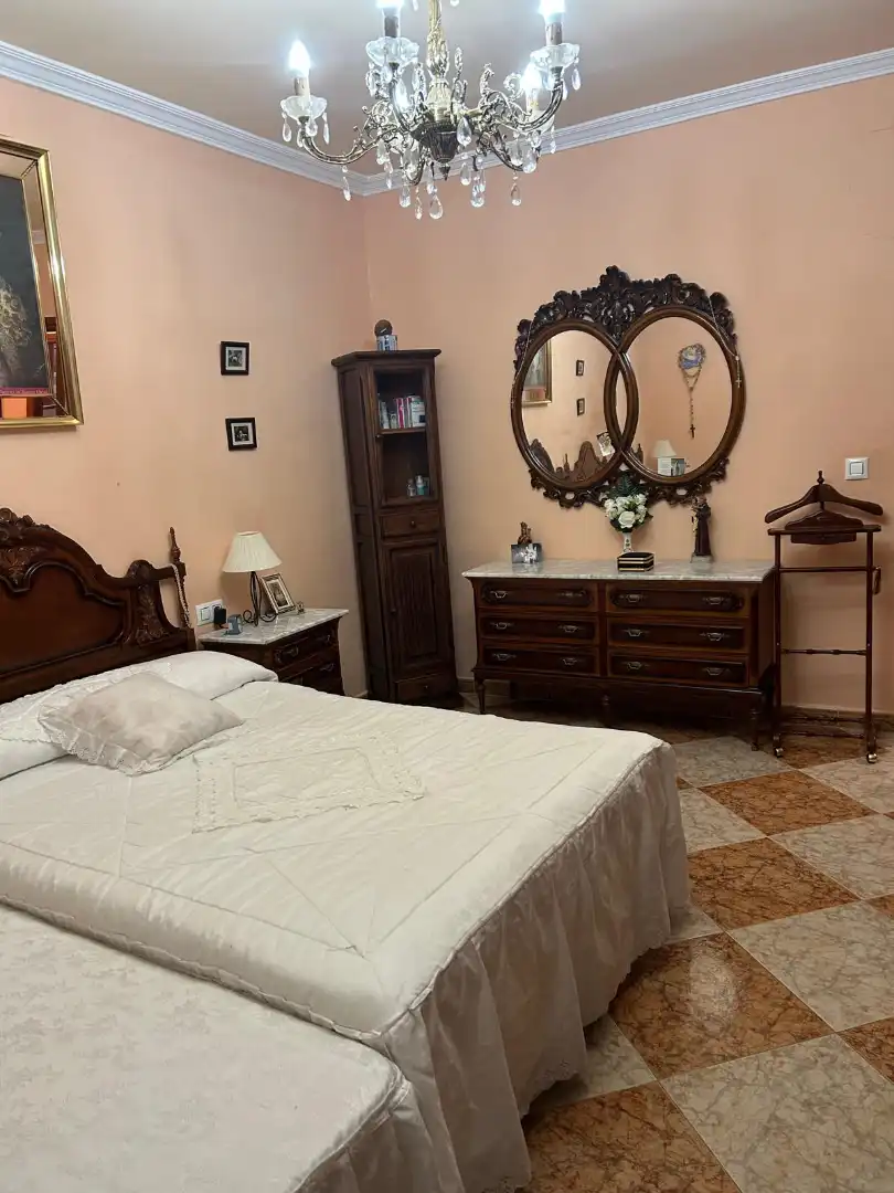 Habitación de Casa o chalet en venta en Jaén con Aire acondicionado, Calefacción y Jardín privado