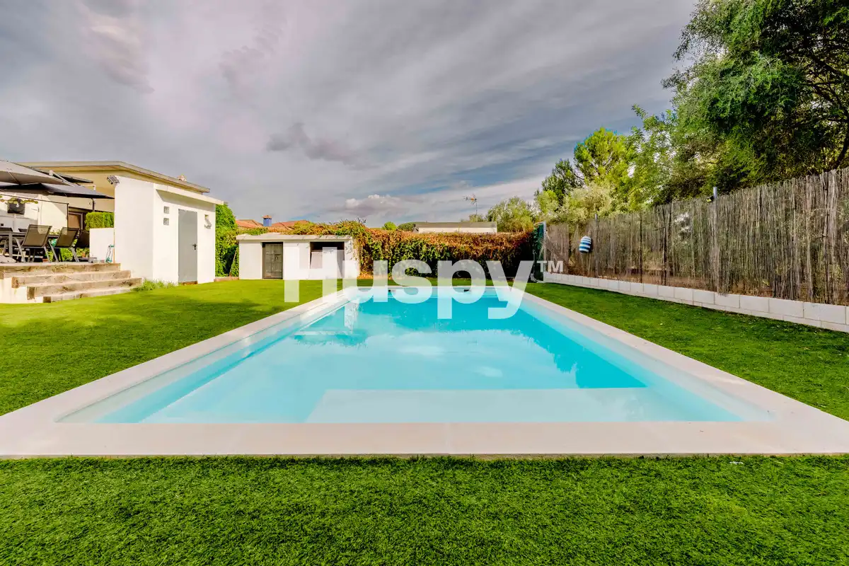 Haus mit Pool zum Verkauf in Calle Acacia