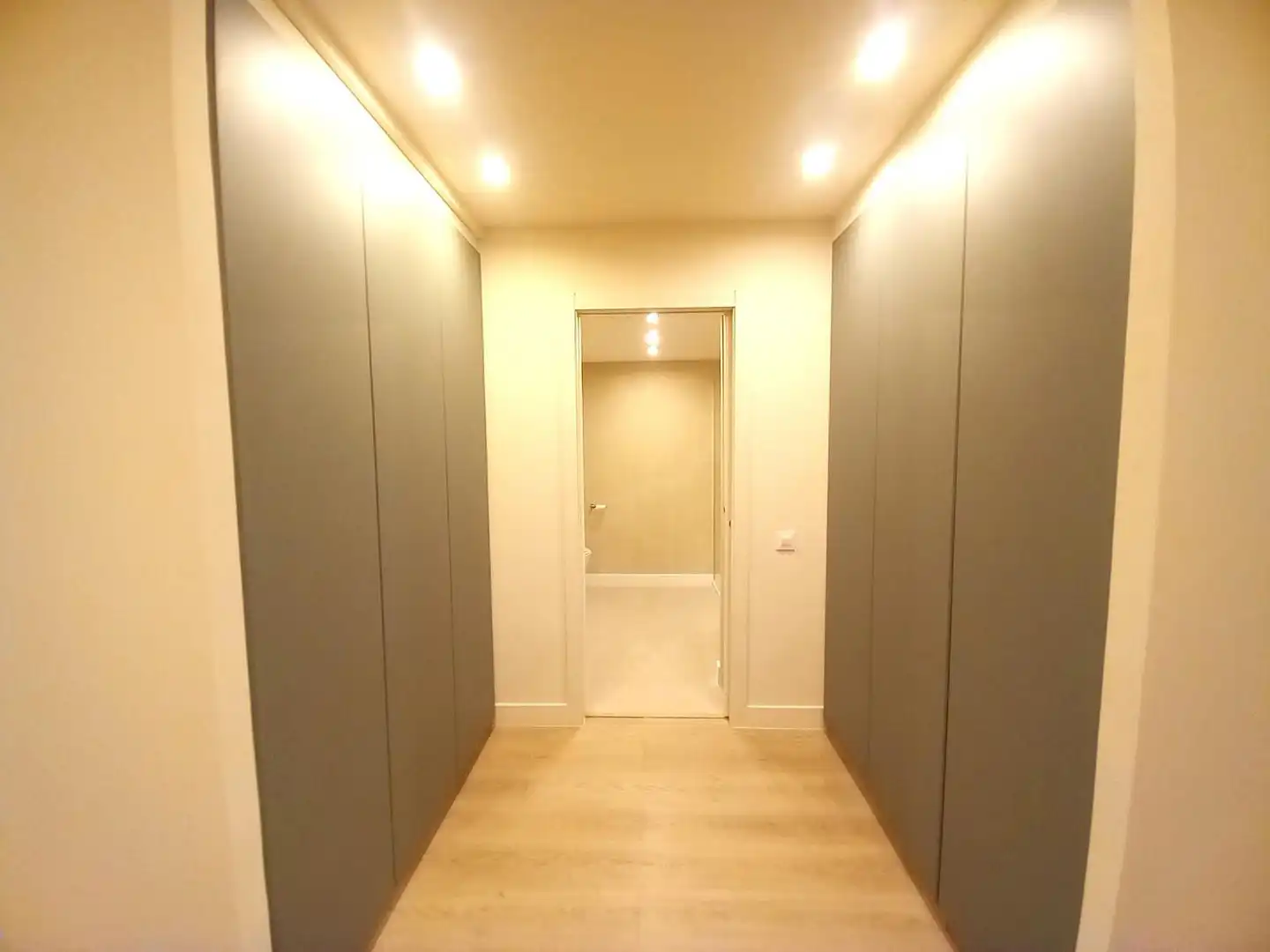 Wohnung zur Miete in Barcelona mit Klimaanlage, Heizung und Terrasse