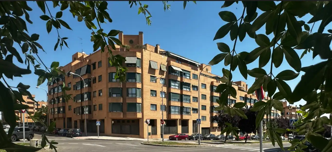 Vista exterior de Pis en venda en Madrid amb Aire condicionat, Calefacció i Parquet