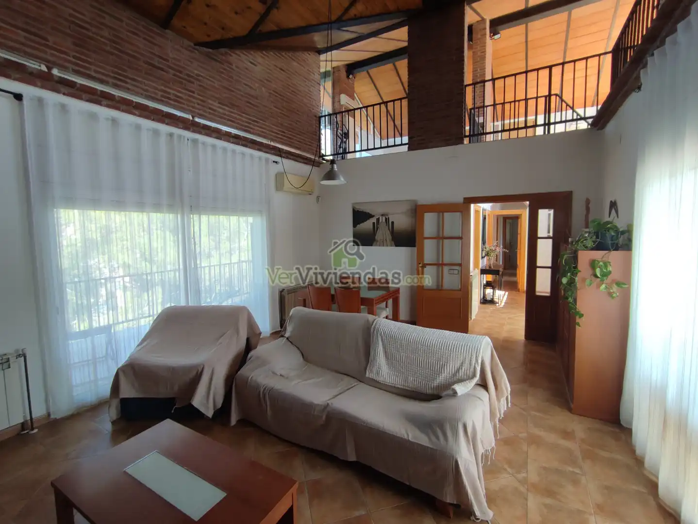Sala d'estar de Casa o xalet en venda en Abrera amb Aire condicionat, Calefacció i Jardí privat