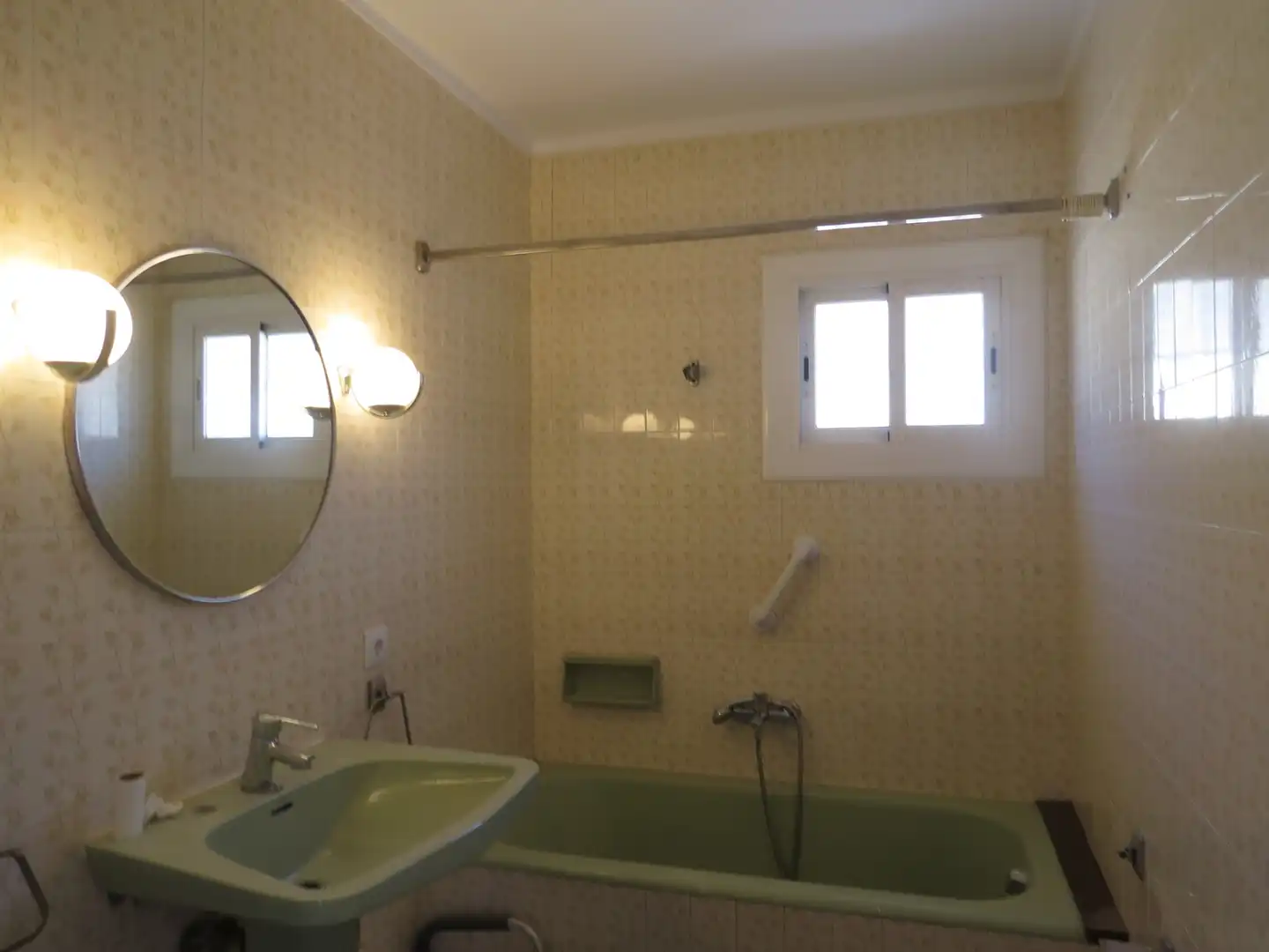 Bathroom of Houses for rent in Sant Andreu de Llavaneres  with Heating, Private garden and Parquet flooring