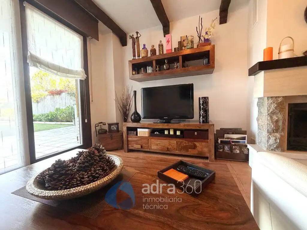 Living room of Flat for sale in Sojuela  with Heating, Private garden and Storage room