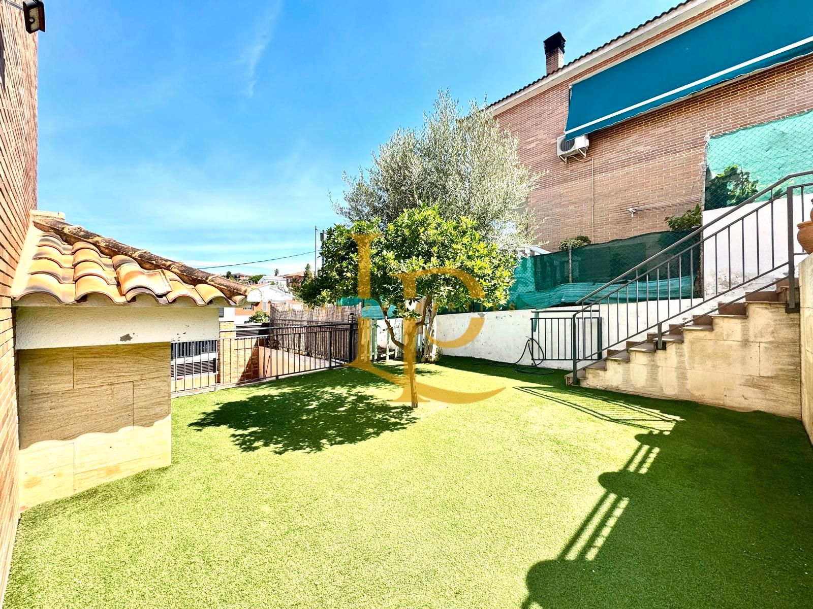 Jardín de Casa o chalet en venta en Rubí con Aire acondicionado, Calefacción y Jardín privado