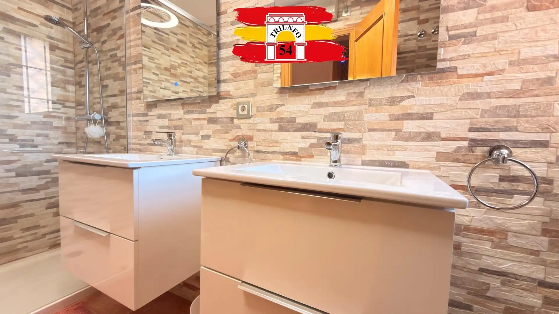 Baño de Casa adosada en venta en Pilar de la Horadada con Aire acondicionado, Jardín privado y Amueblado