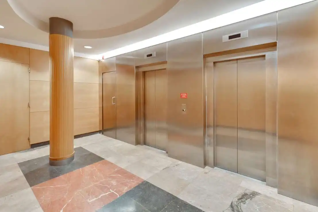 Office space with lift to rent in Avinguda les Garrigues, imagen 8