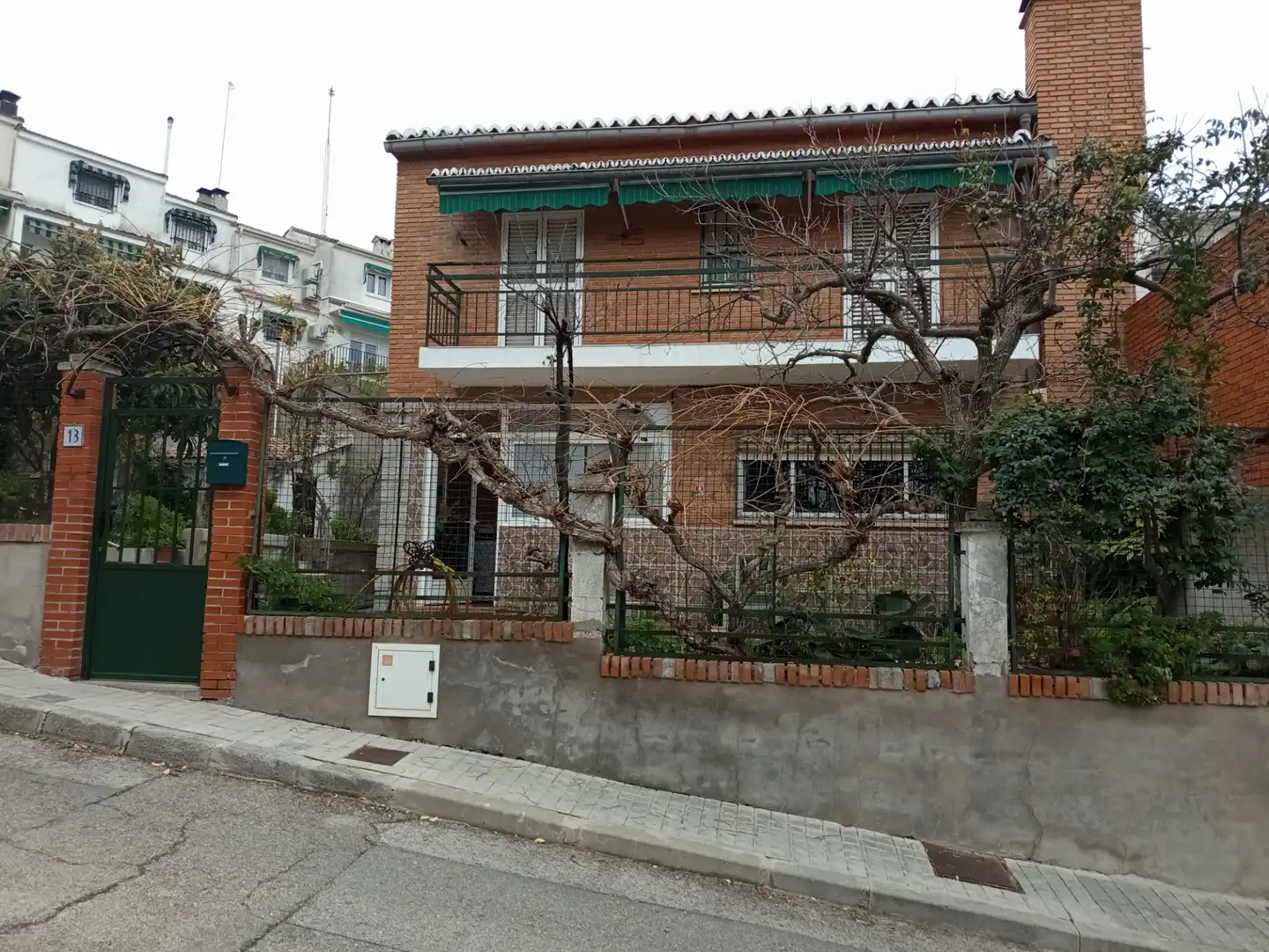 Vista exterior de Casa o xalet en venda en Navalcarnero amb Aire condicionat, Calefacció i Jardí privat
