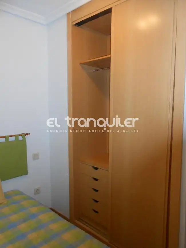 Bedroom of Flat for rent in Madrid  with Air Conditioner, Parquet flooring and Swimming Pool