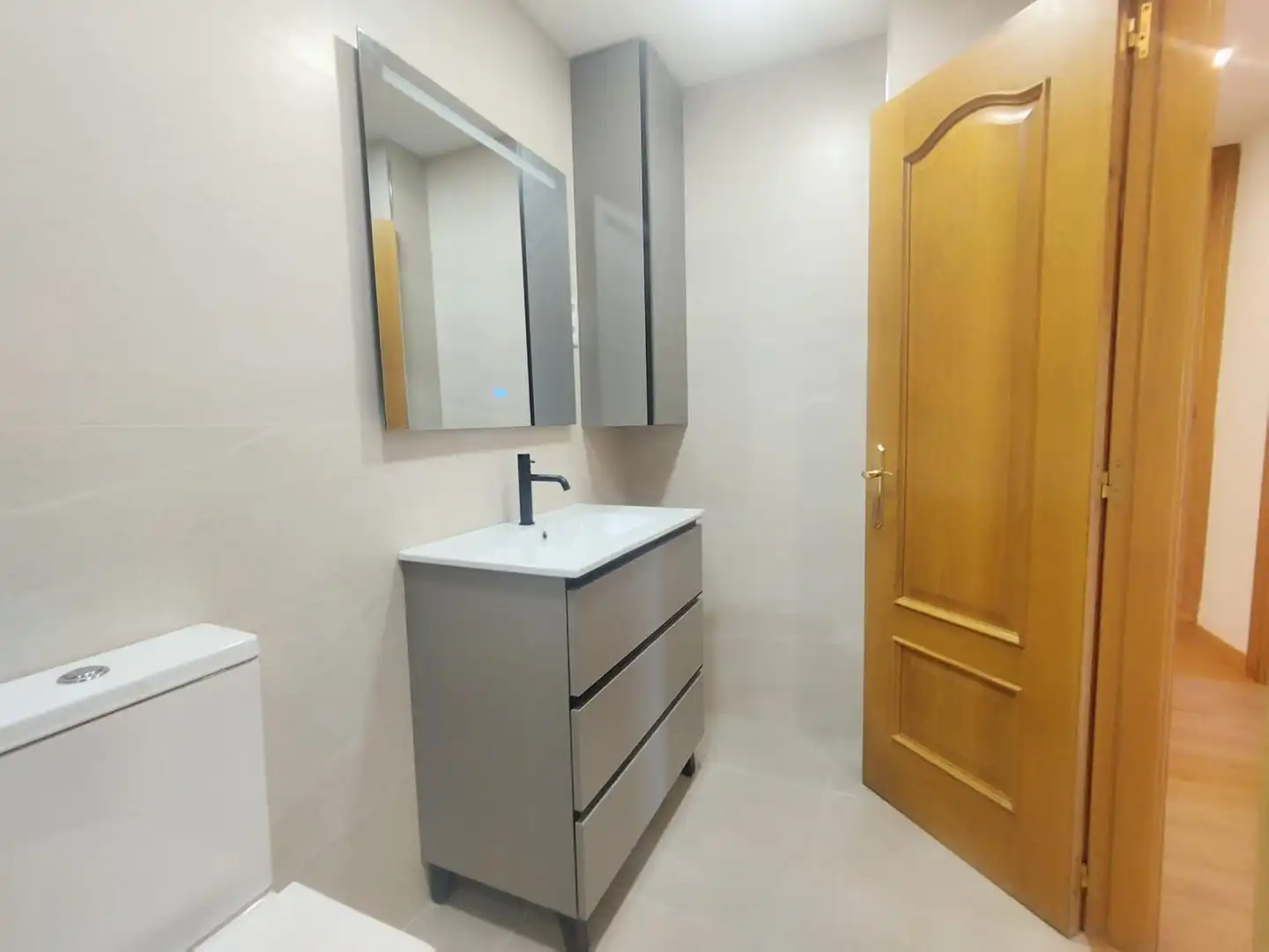 Baño de Piso de alquiler en Alcalá de Henares con Aire acondicionado y Calefacción