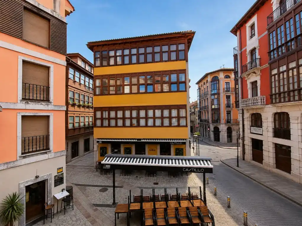 Vista exterior de Pis en venda en Llanes