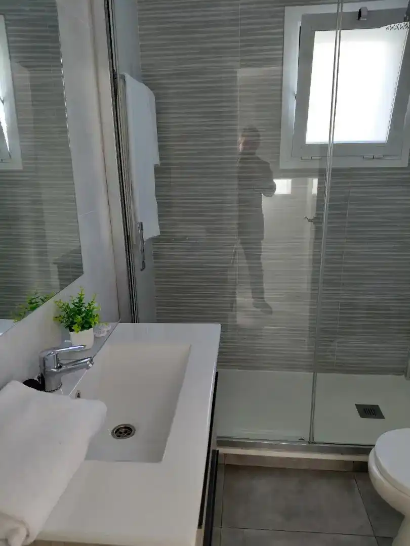 Bathroom of Flat for rent in Elviria - Cabopino