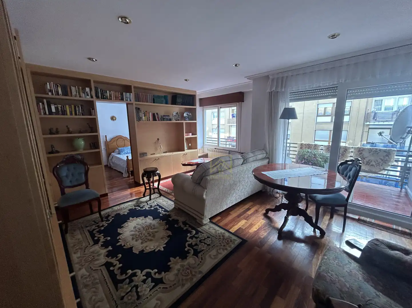 Sala de estar de Piso de alquiler en Torrelavega  con Calefacción, Parquet y Amueblado