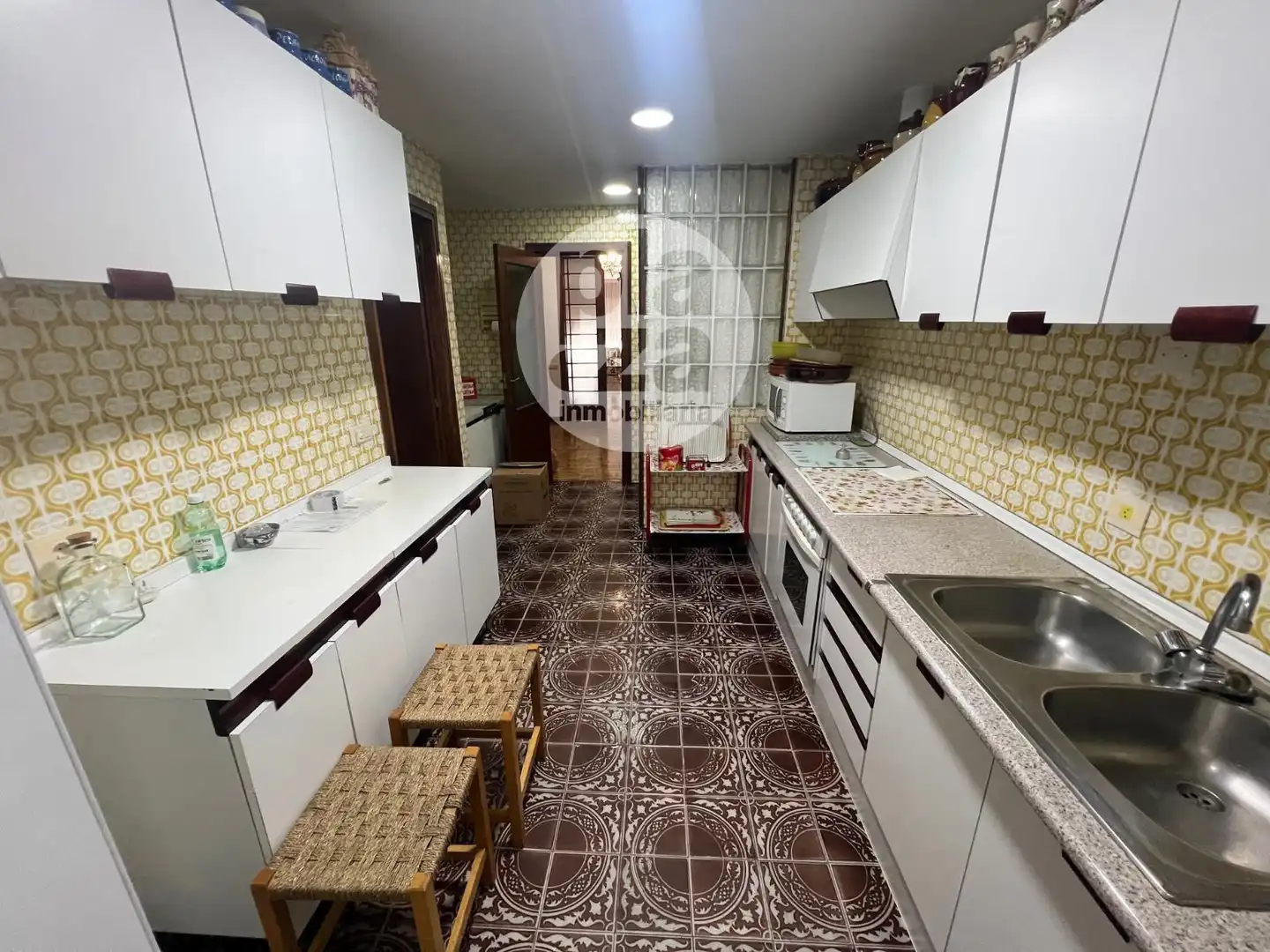 Kitchen of Flat for sale in Burgos  with Heating, Terrace and Storage room