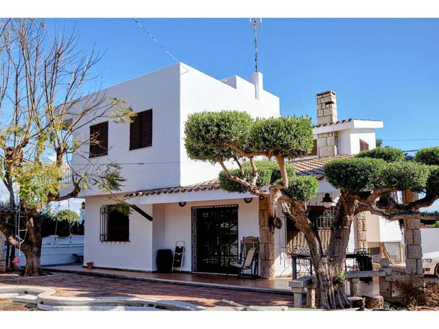 Casa-chalet en Venta en Calle PEÑISCOLA en Pueblo