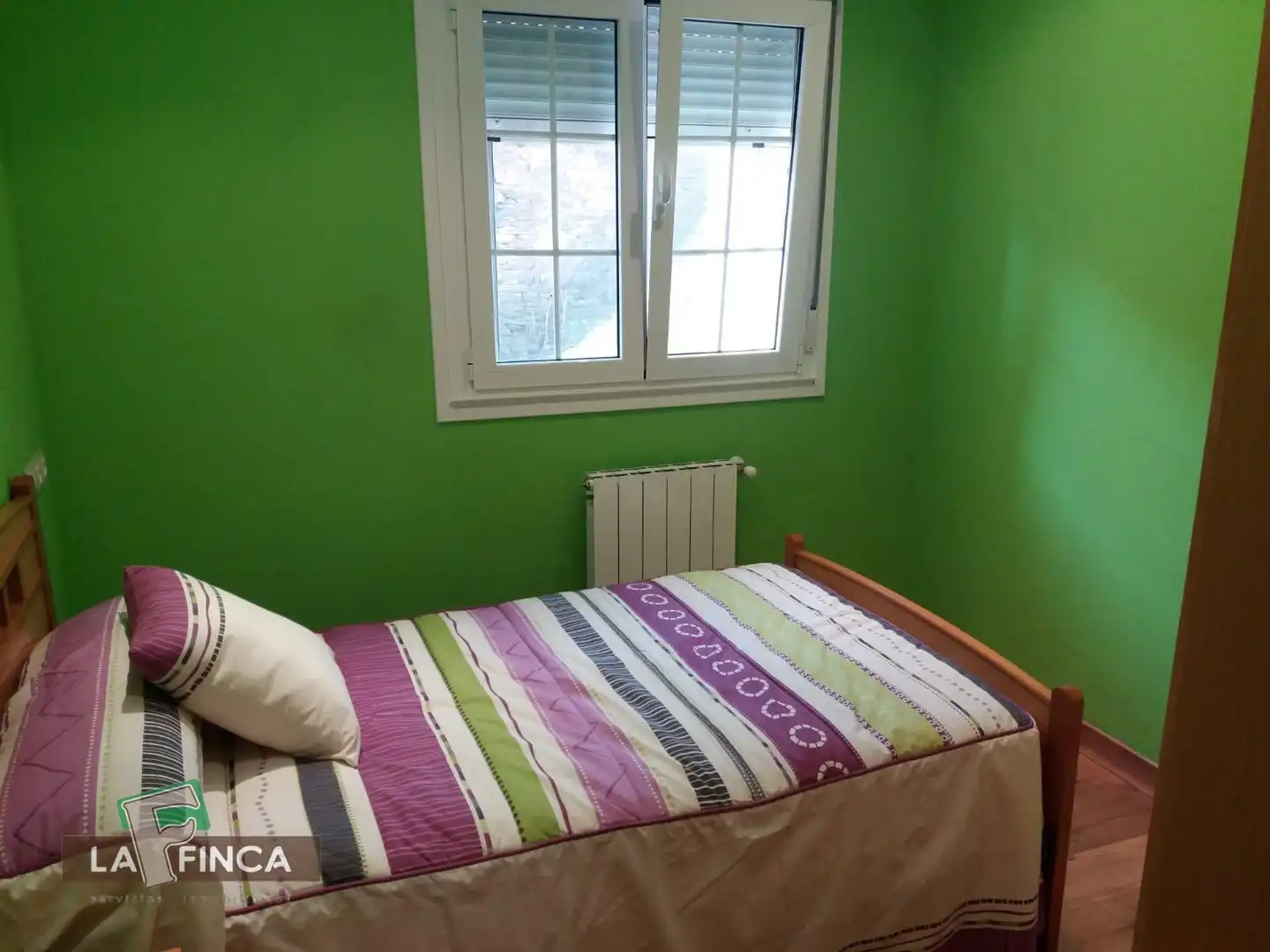 Bedroom of Houses for sale in Cangas del Narcea  with Terrace and Furnished