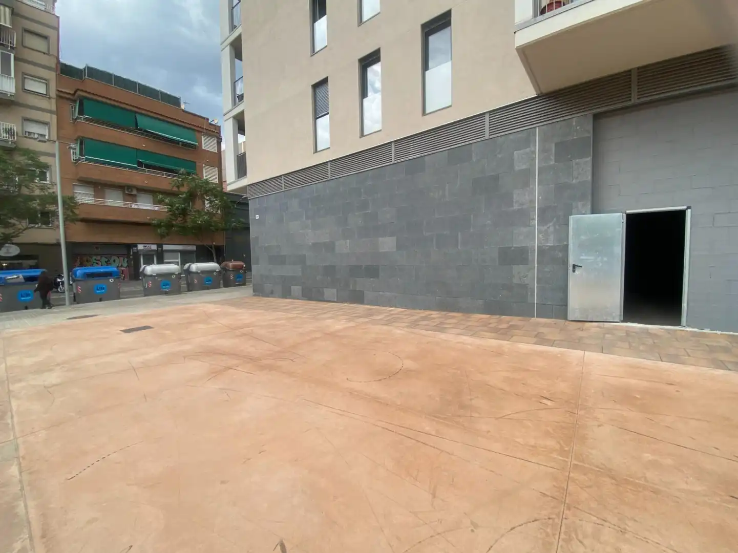 Vista exterior de Local de alquiler en L'Hospitalet de Llobregat