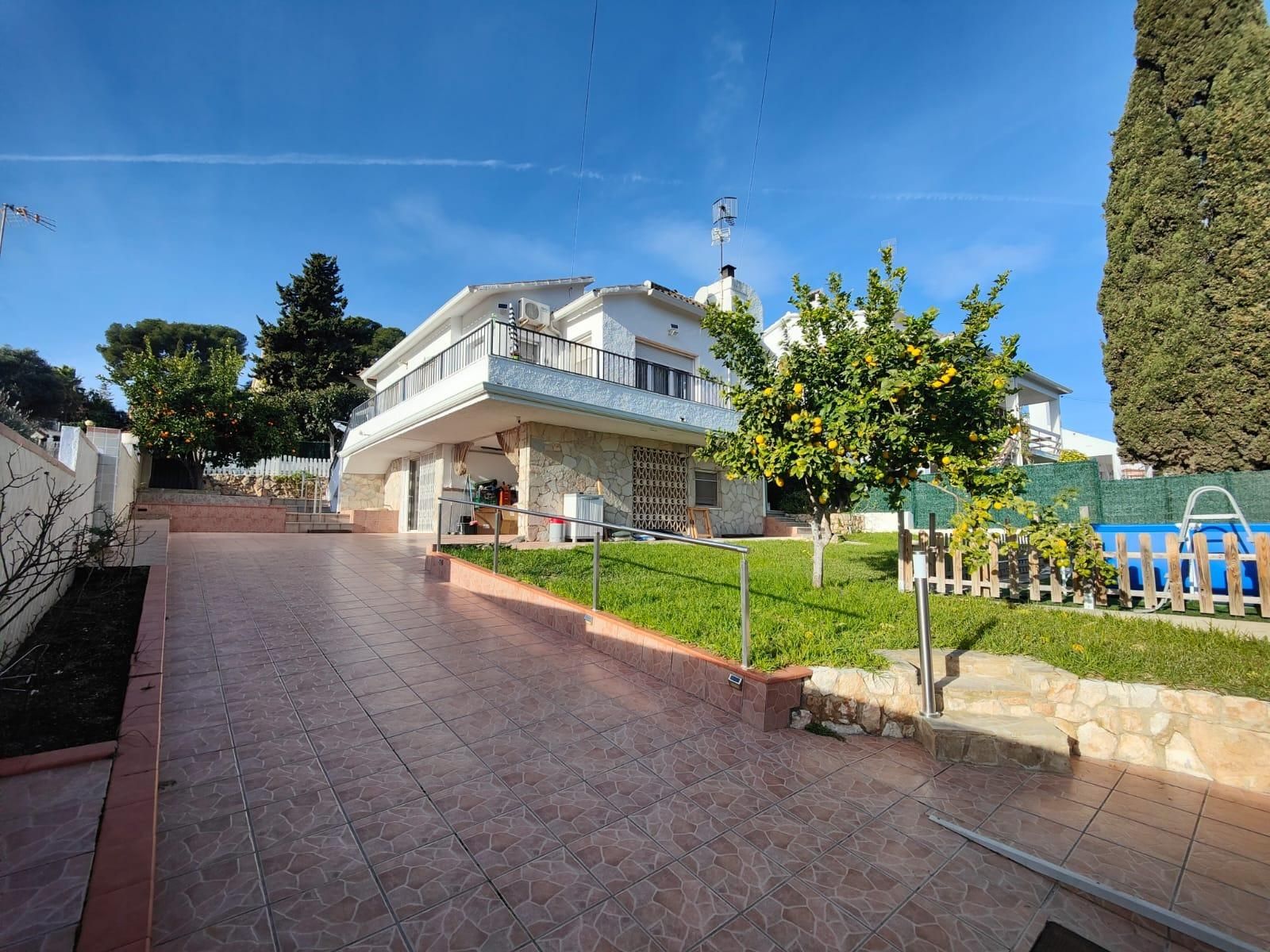 Exterior view of House or chalet for sale in La Pobla de Montornès    with Air Conditioner, Private garden and Terrace