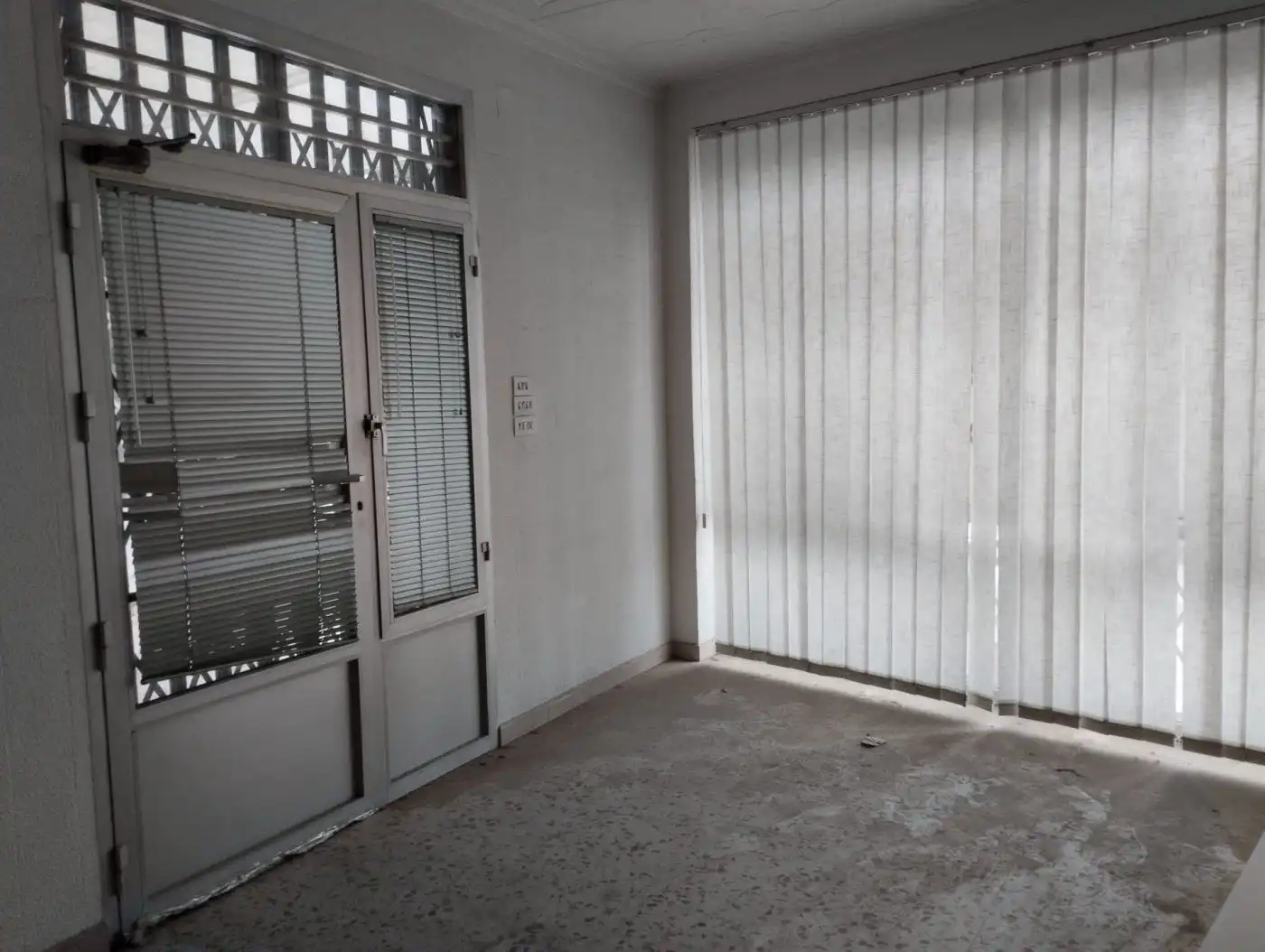 Business premises for sale in Totana