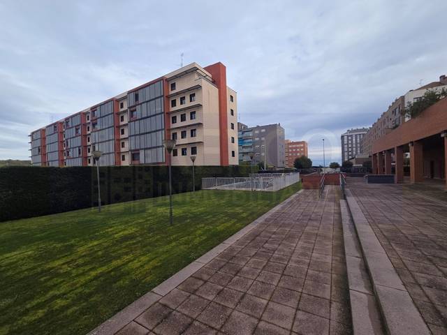 Apartamento en Venta en Calle Fuenmayor en Portillejo - Valdegastea