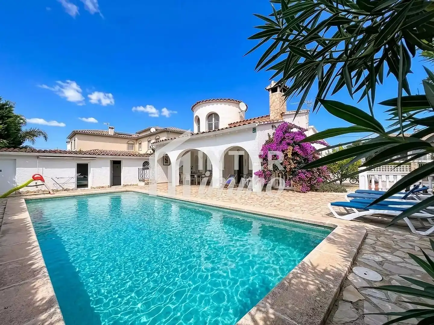 House with pool for sale in SECTOR ALBERES 108