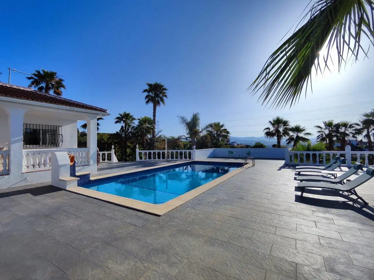 Piscina de Casa o chalet en venta en Alhaurín de la Torre con Aire acondicionado, Calefacción y Jardín privado