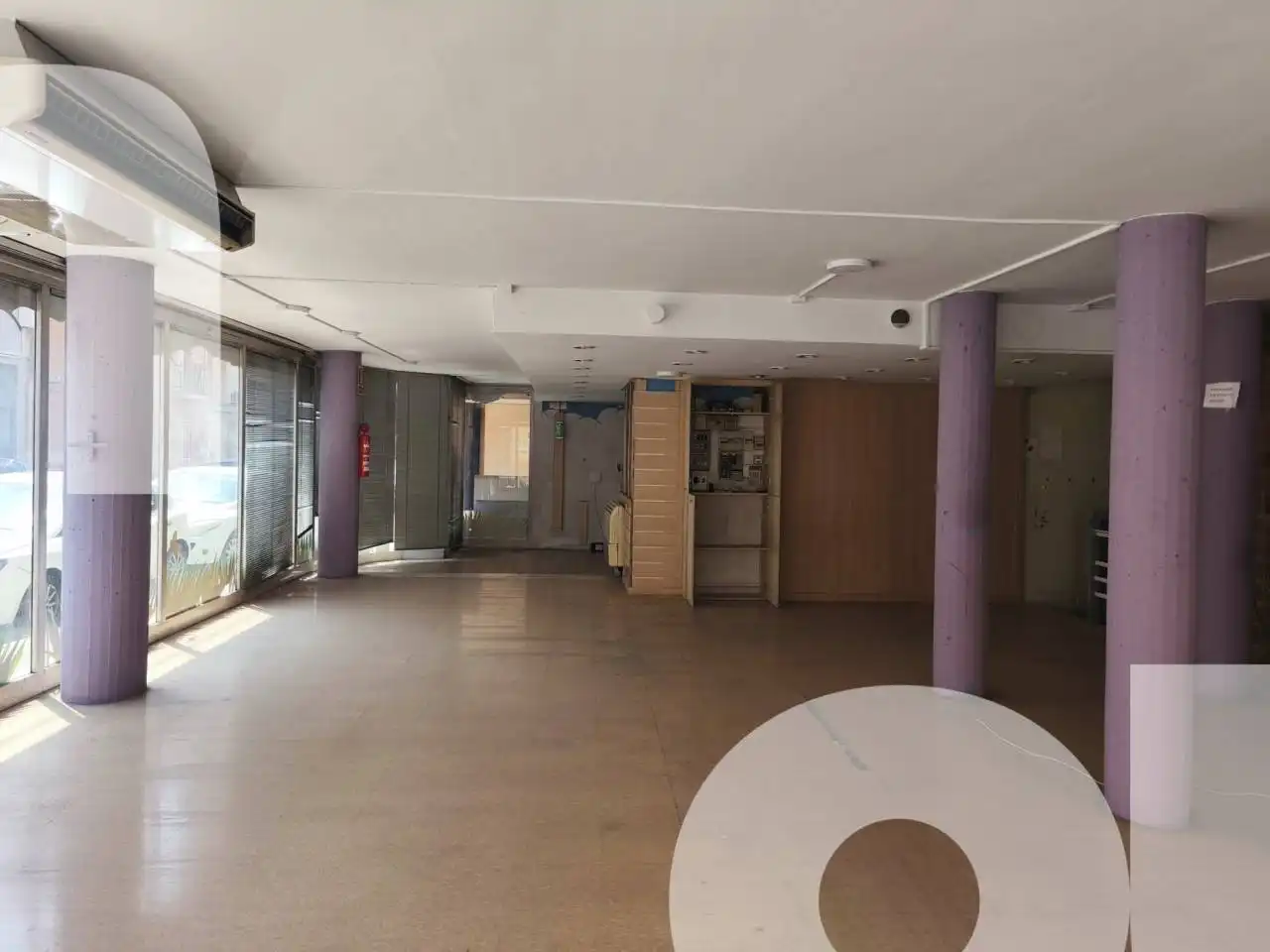 Gewerbefläche zum Verkauf in Calle Marti Grivé 4, imagen 2