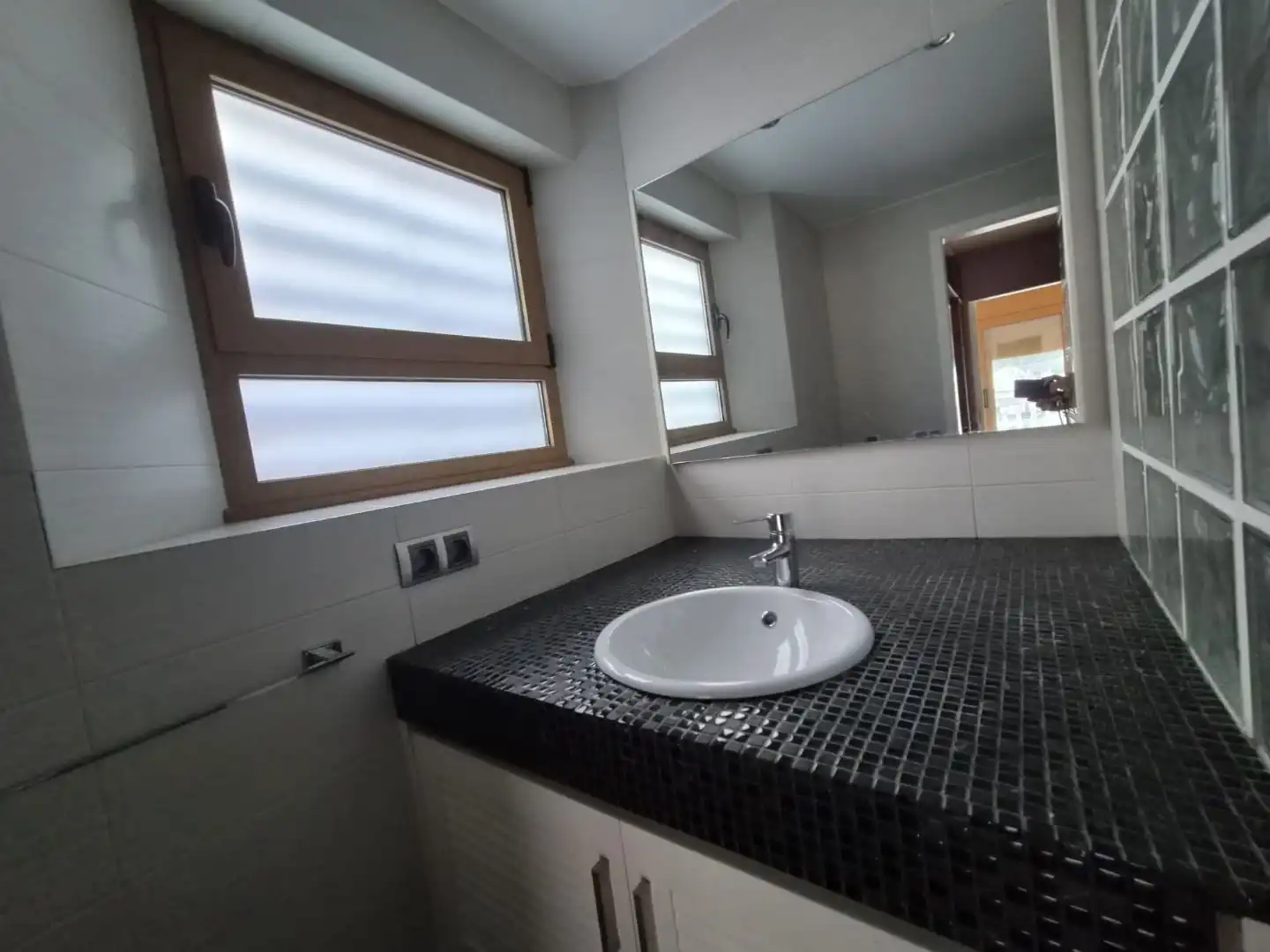 Detached house with garden for sale in Carrer Segrià 25, imagen 32