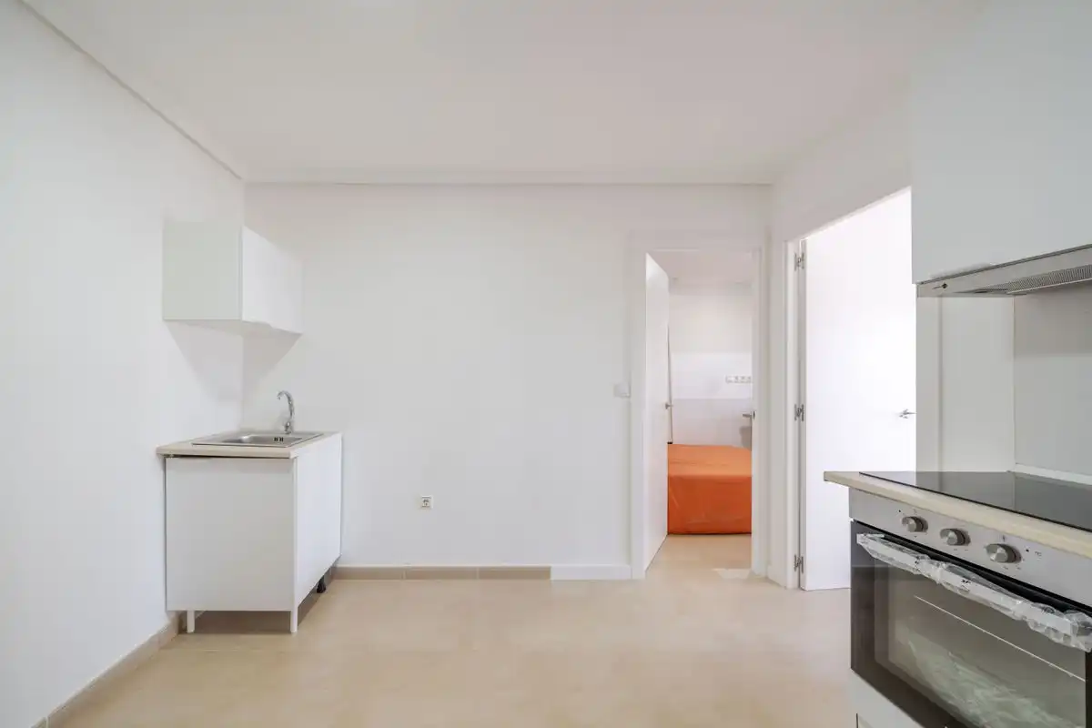 Flat with lift for sale in Calle Campoamor, imagen 8