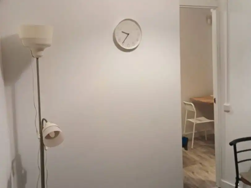 Studio with lift to rent in d arago 160