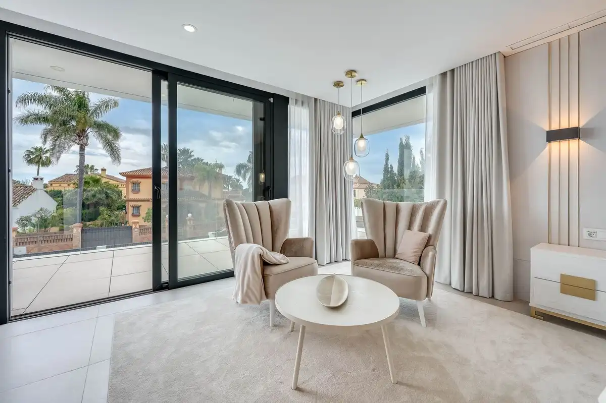 Chalet con jardín en venta en Avenida Pablo Ruiz Picasso 11, imagen 11