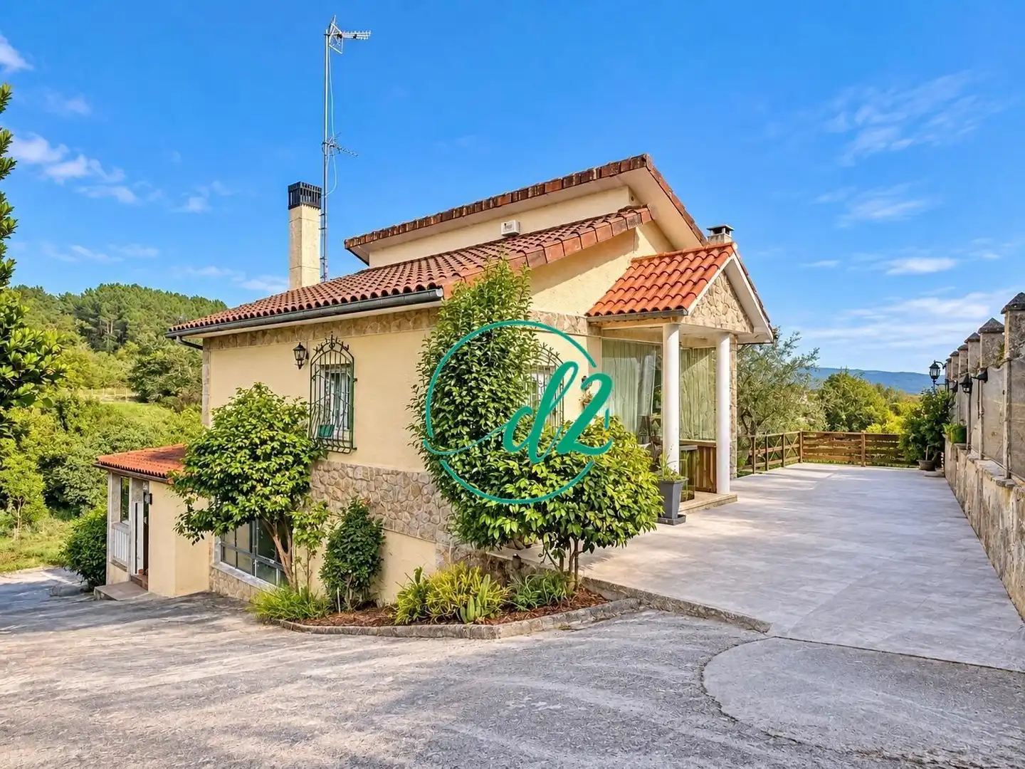 Detached house with garden for sale in Ventiun