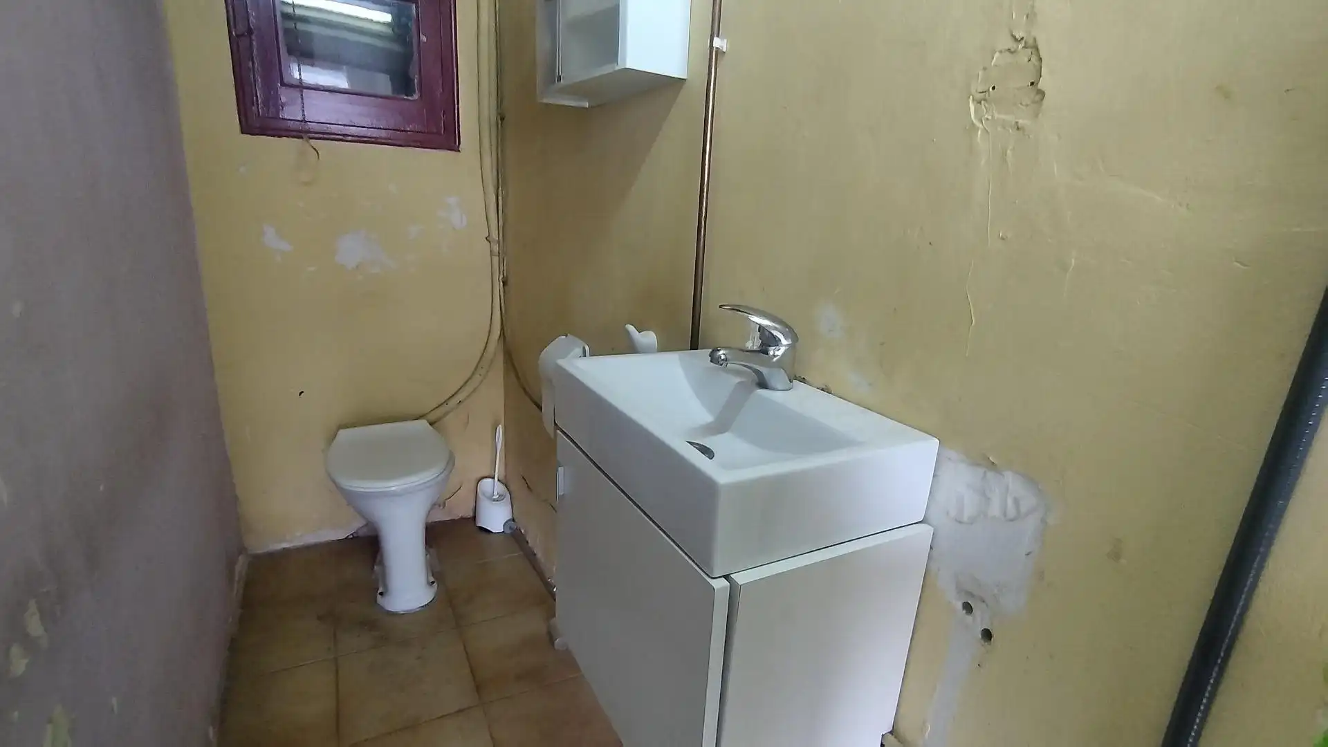 Baño de Local de alquiler en Sant Esteve de Palautordera con Aire acondicionado