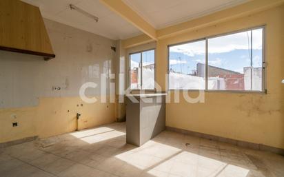 Kitchen of Flat for sale in Alzira  with Terrace and Storage room