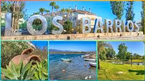 Vista exterior de Finca rústica en venda en Los Barrios amb Jardí privat, Piscina i Moblat