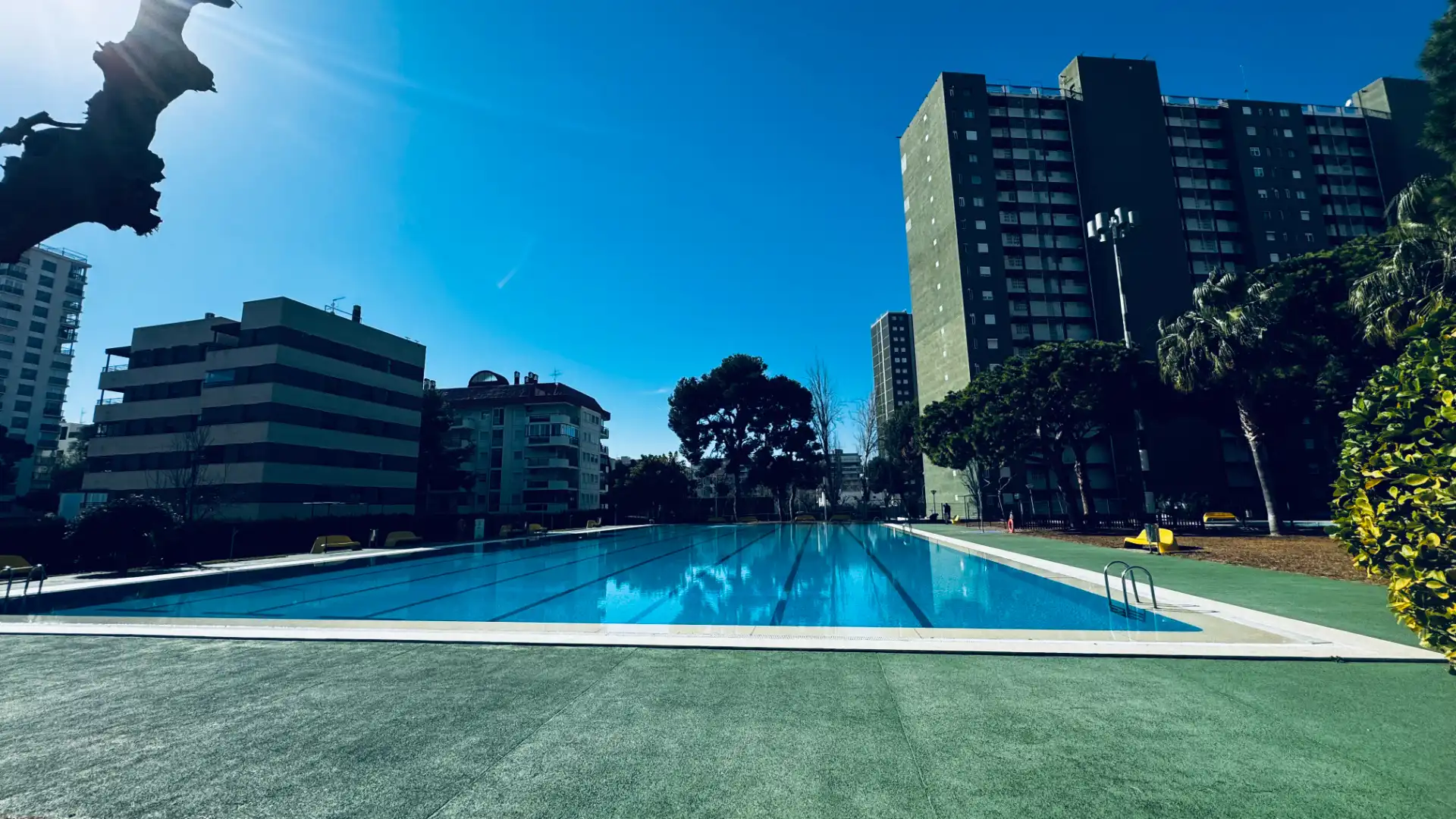 Piscina de Apartament en venda en Benicasim / Benicàssim amb Jardí privat, Terrassa i Moblat
