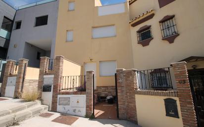 Vista exterior de Casa adosada en venda en Vélez-Málaga