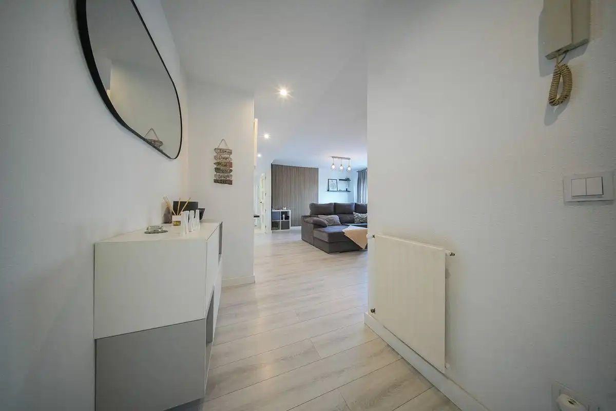Wohnung zum Verkauf in Parla mit Klimaanlage, Heizung und Terrasse