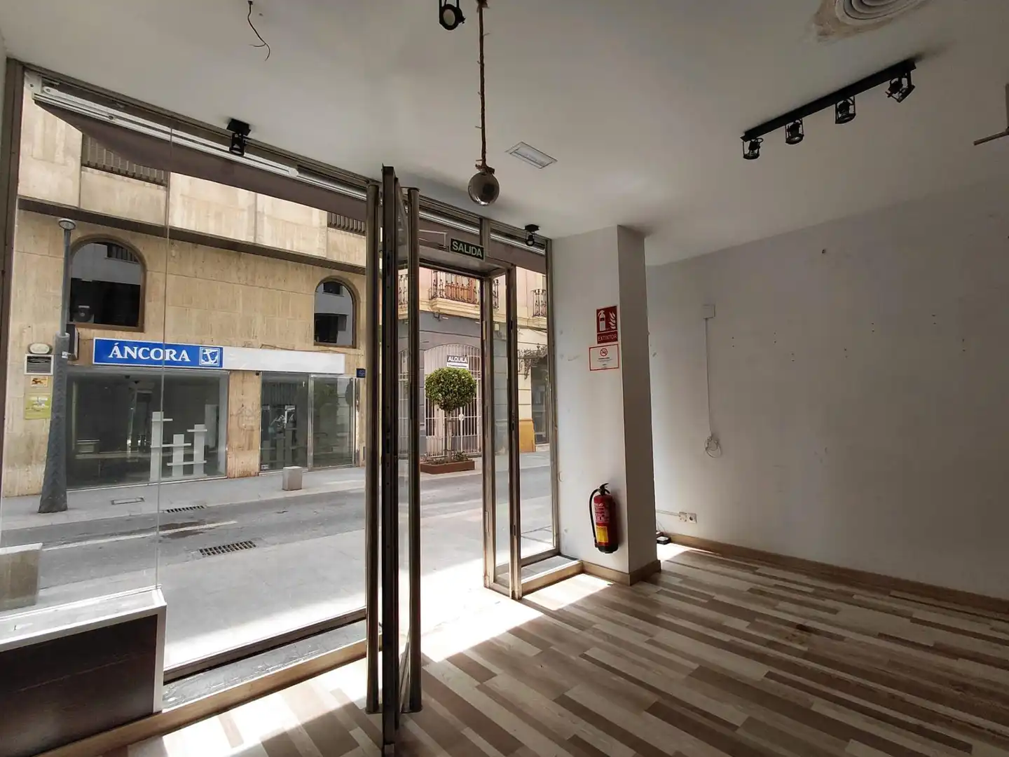 Local comercial en alquiler en Calle General Segura, imagen 40