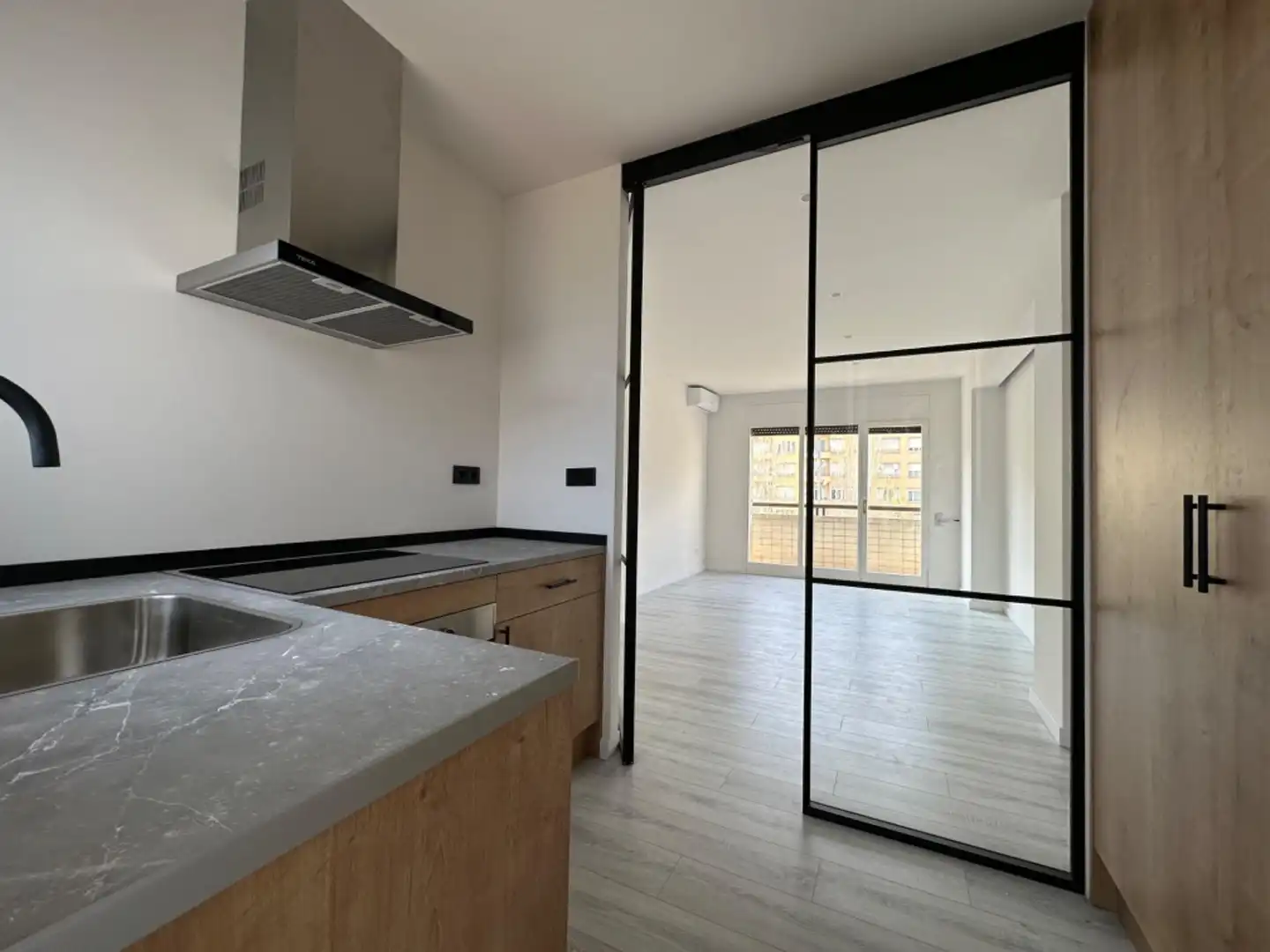 Cocina de Piso en venta en Barcelona con Aire acondicionado, Parquet y Balcón
