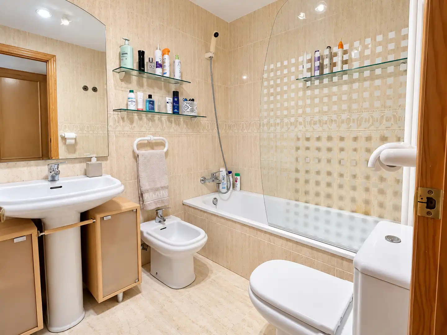 Piso con terraza en venta en Carrer Astúries, imagen 10