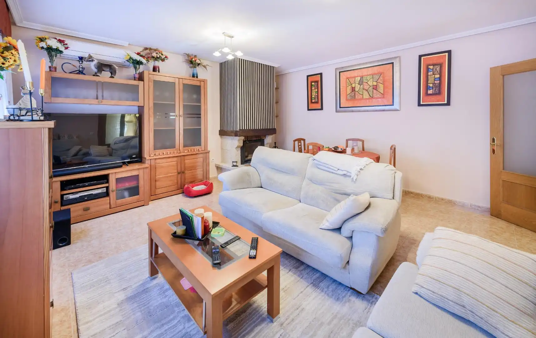 Sala d'estar de Casa o xalet en venda en Horche amb Aire condicionat, Terrassa i Piscina