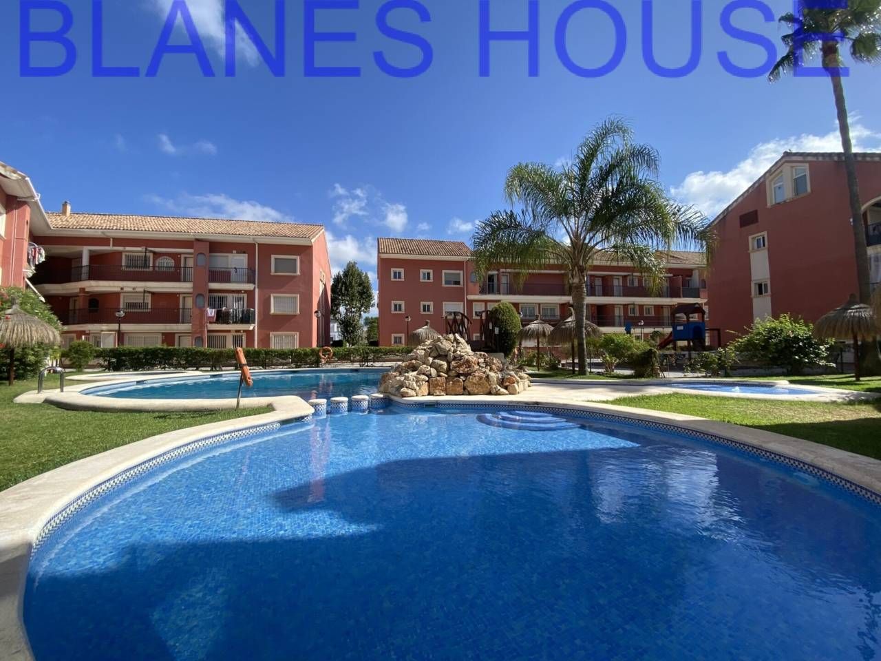 Vista exterior de Dúplex en venda en Jávea / Xàbia amb Aire condicionat, Jardí privat i Terrassa