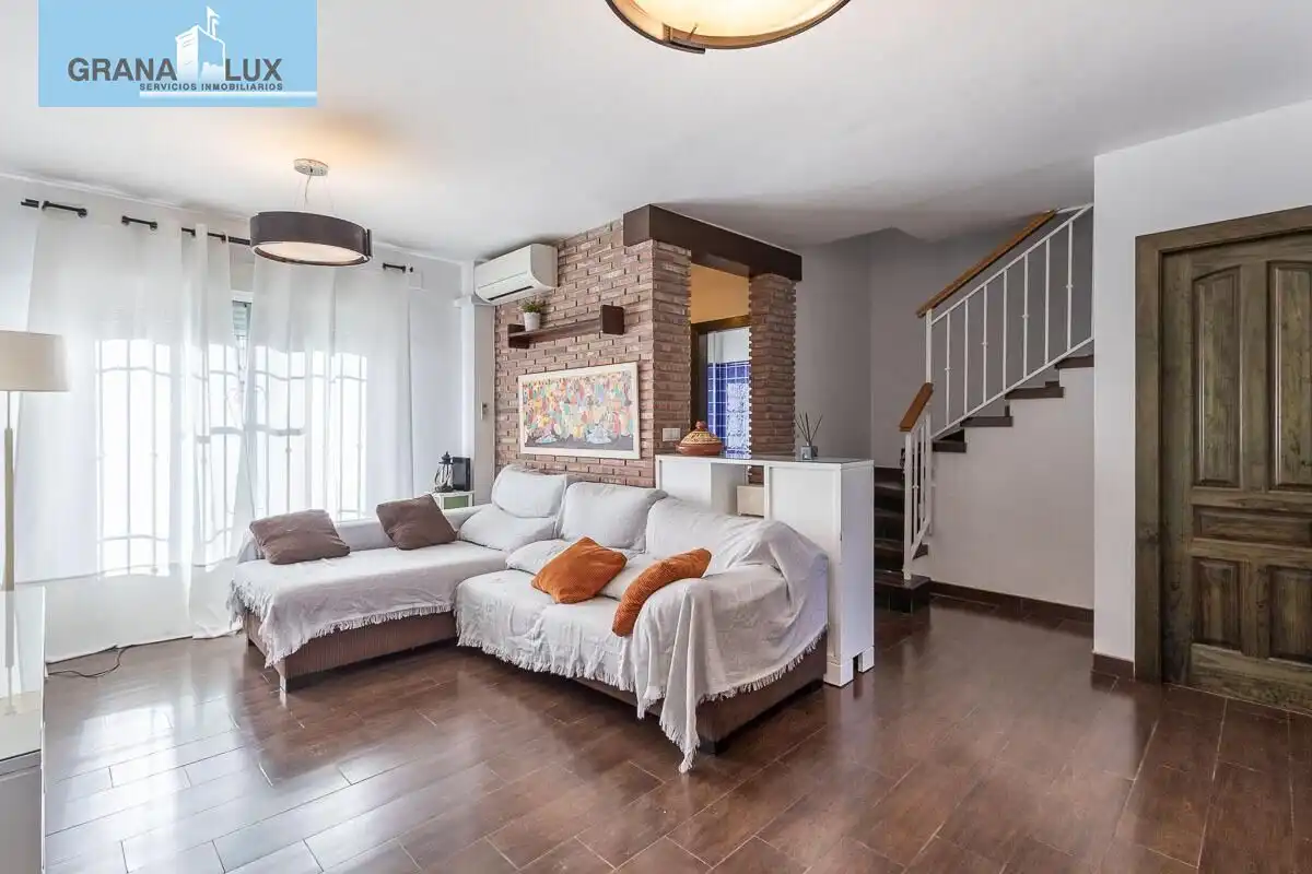 Sala de estar de Casa o chalet en venta en Vegas del Genil con Aire acondicionado, Calefacción y Terraza