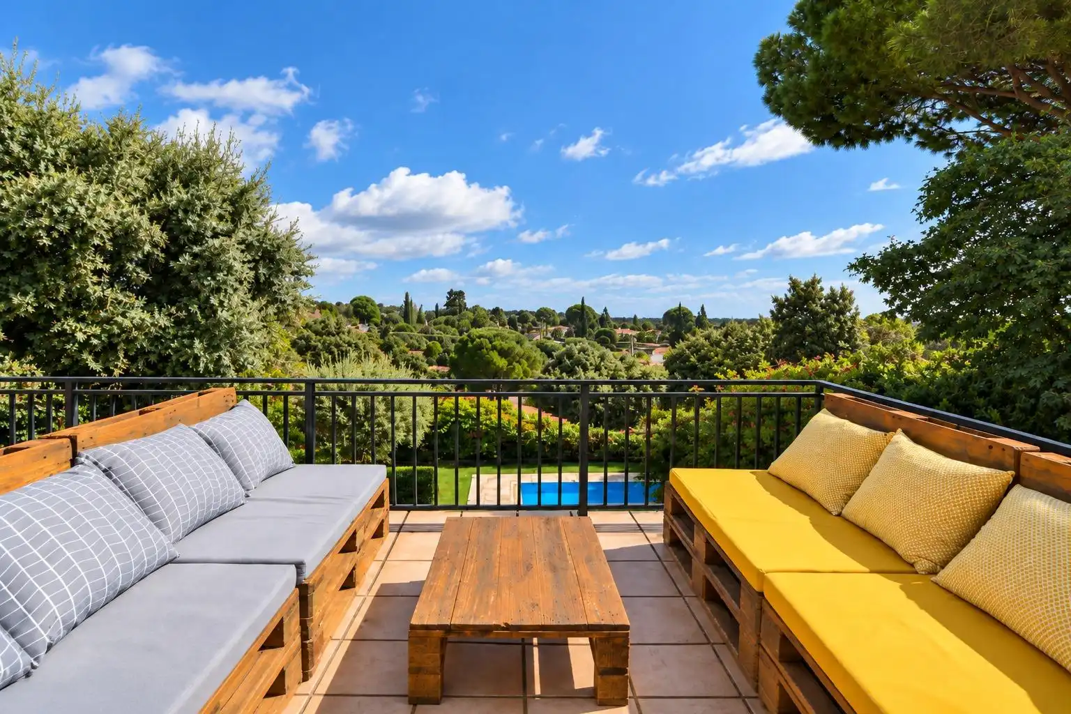 Terrassa de Casa o xalet en venda en Villa del Prado, Madrid