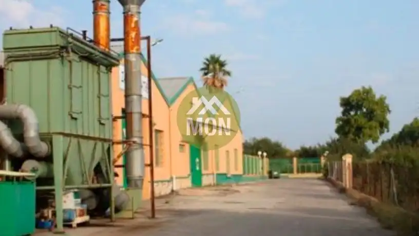 Industriegebäude zum Verkauf in Requena