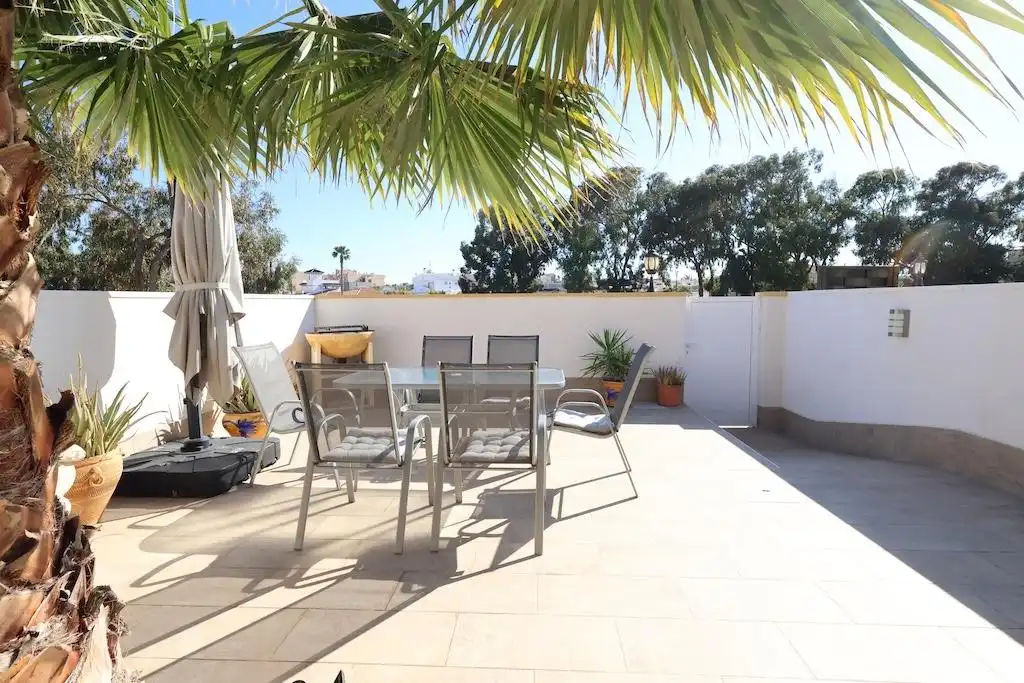 Terrassa de Casa adosada de lloguer en Orihuela amb Aire condicionat, Calefacció i Jardí privat