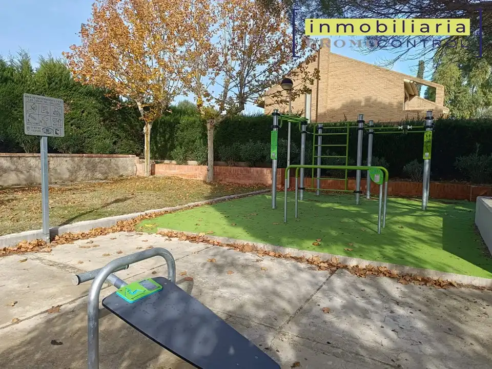 Chalet con terraza en venta en Calle Río Aragón 4, imagen 44