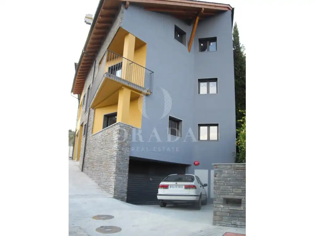 Exterior view of Flat for sale in Montferrer i Castellbò  with Heating, Terrace and Balcony